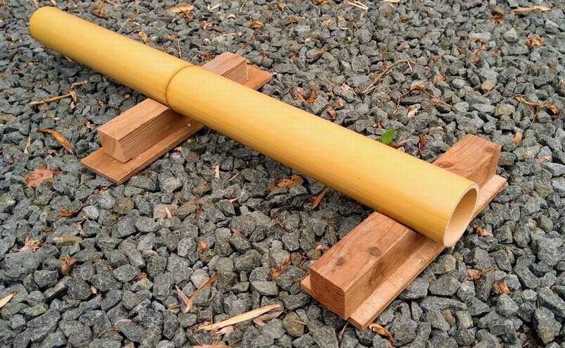 まる竹を切る時に使う「のこぎり台」